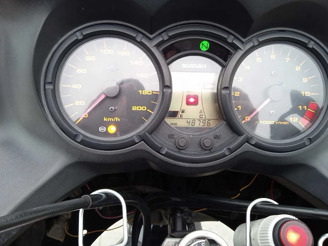 2012 suzuki dl650 motorfiets - afbeelding 8 van  9