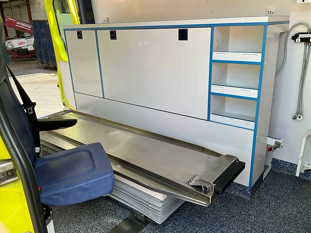 2012 volkswagen crafter ziekenwagen - afbeelding 24 van  66