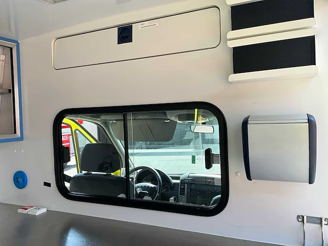 2012 volkswagen crafter ziekenwagen - afbeelding 26 van  66