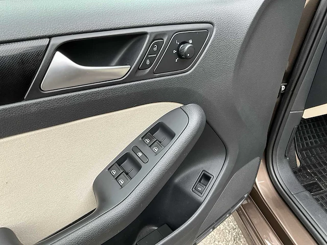 2012 volkswagen jetta - afbeelding 7 van  37