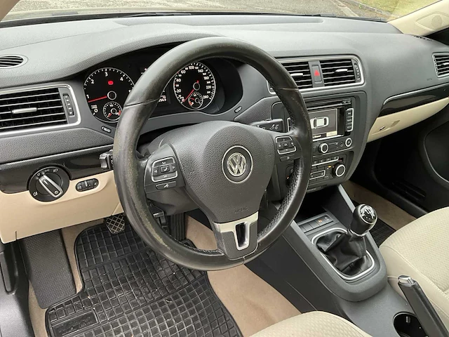2012 volkswagen jetta - afbeelding 11 van  37