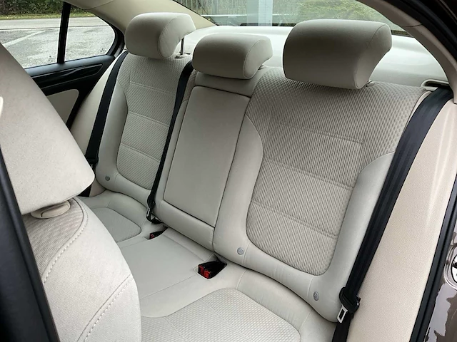 2012 volkswagen jetta - afbeelding 19 van  37