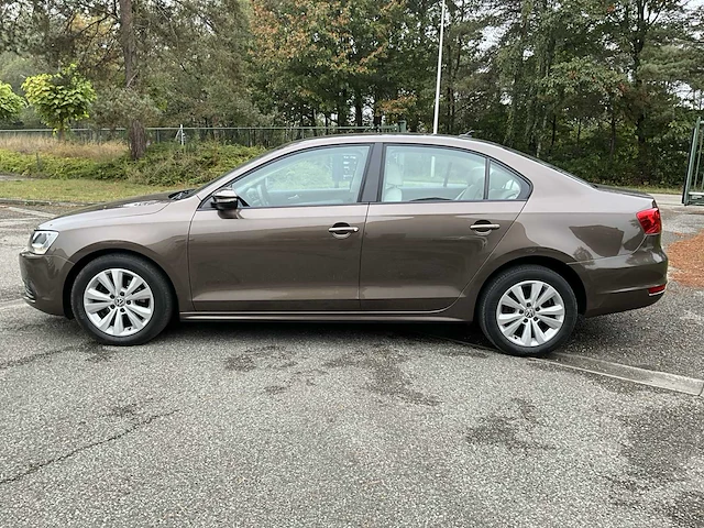 2012 volkswagen jetta - afbeelding 12 van  37
