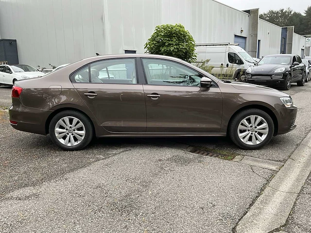 2012 volkswagen jetta - afbeelding 34 van  37