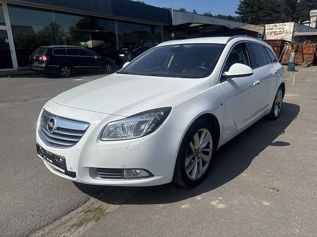 2013 - opel insignia sports tourer sw - personenauto - afbeelding 1 van  32