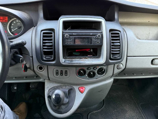 2013 - opel vivaro - personenauto - afbeelding 32 van  45