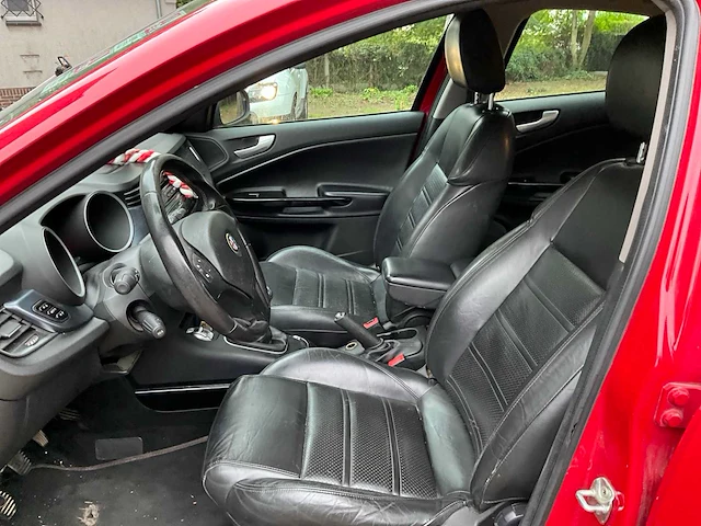 2013 alfa romeo giulietta personenauto - afbeelding 2 van  31