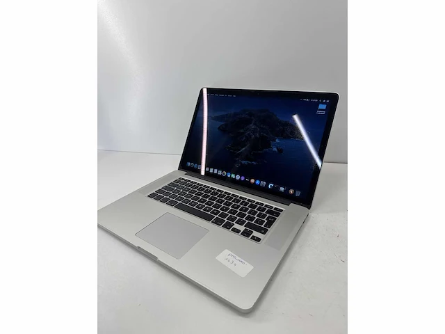2013 apple macbook pro macbook pro 15.4” a1398 15.4” inch core i7 gen 4 16gb ram 500gb ssd - afbeelding 1 van  14