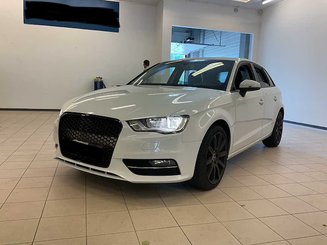 2013 audi a3 sportback 1.6 tdi personenauto - afbeelding 1 van  24