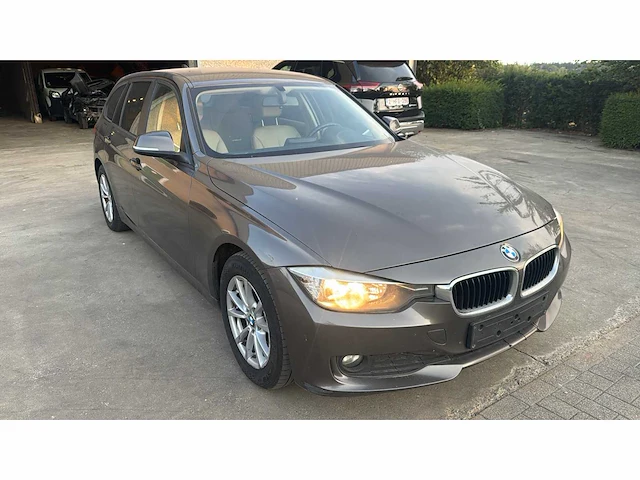 2013 bmw 318d personenauto - afbeelding 1 van  41