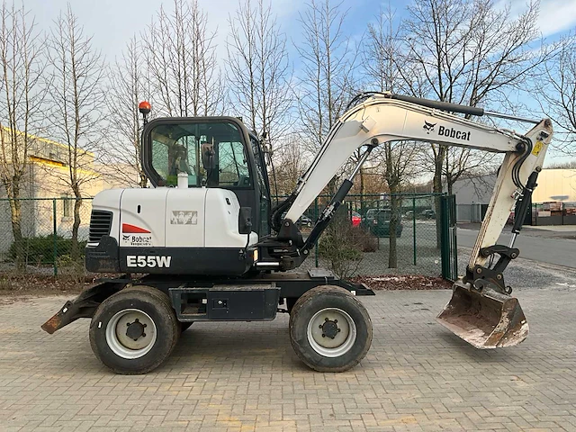 2013 bobcat e55w ea banden graafmachine - afbeelding 6 van  32