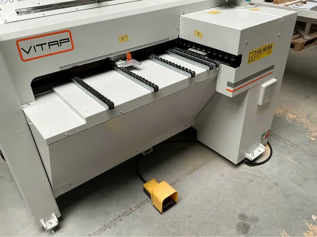 2013 bridge vitamine verticale cnc -bewerkingscentra - afbeelding 4 van  7