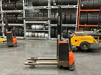 2013 bt swe080l elektrische palletwagen - afbeelding 8 van  12
