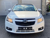 2013 chevrolet cruze sedan - afbeelding 12 van  26