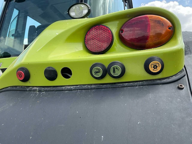 2013 claas axion 840 vierwielaangedreven landbouwtractor - afbeelding 13 van  28