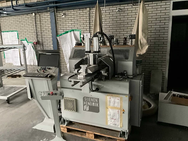 2013 cnc freesmachine soenen hendrik tog/cnc - afbeelding 1 van  17