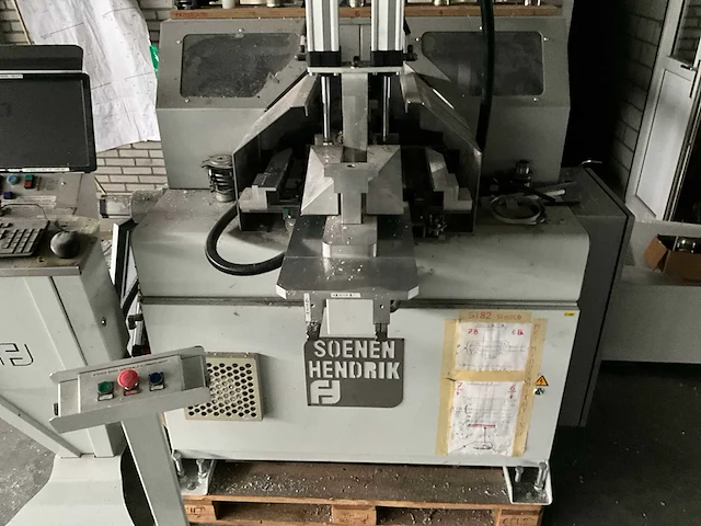 2013 cnc freesmachine soenen hendrik tog/cnc - afbeelding 3 van  17