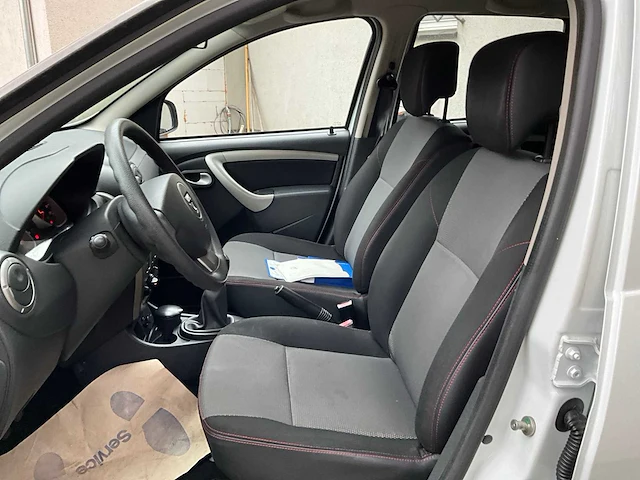 2013 dacia duster personenauto - afbeelding 28 van  28