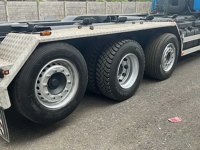2013 daf cf 85.360 vrachtwagen met containersysteem - afbeelding 6 van  62