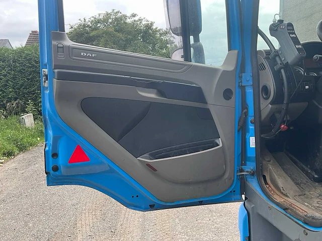 2013 daf cf 85.360 vrachtwagen met containersysteem - afbeelding 13 van  62