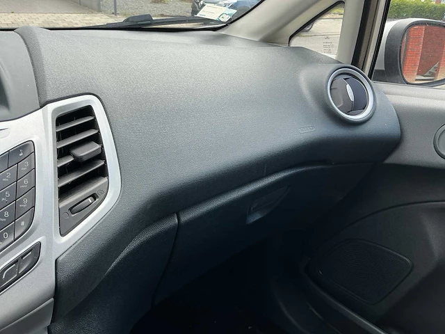 2013 ford fiesta - afbeelding 15 van  51