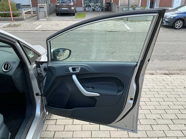 2013 ford fiesta - afbeelding 16 van  51