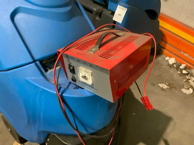 2013 ipc s70 bt 70 vloerreiniger zuig/schrobmachine - afbeelding 2 van  10