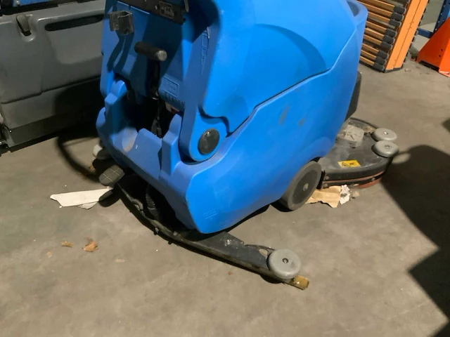 2013 ipc s70 bt 70 vloerreiniger zuig/schrobmachine - afbeelding 6 van  10