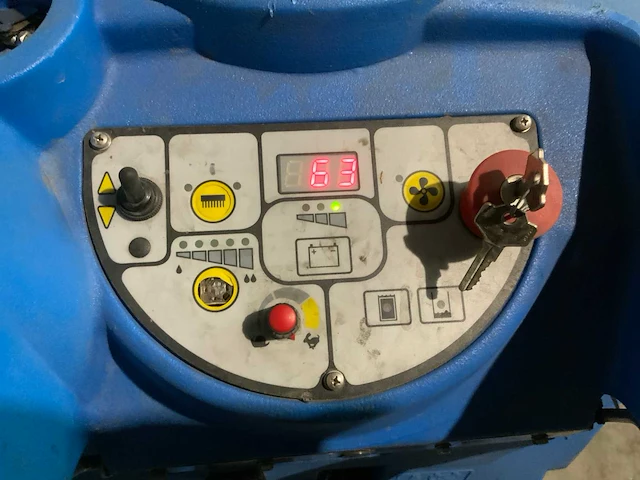 2013 ipc s70 bt 70 vloerreiniger zuig/schrobmachine - afbeelding 8 van  10