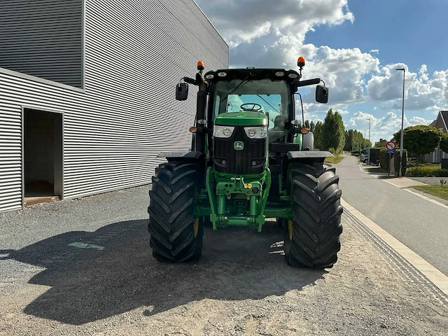 2013 john deere 6210r vierwielaangedreven landbouwtractor - afbeelding 12 van  21
