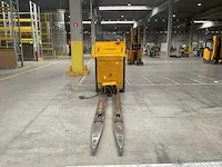 2013 jungheinrich ese533 elektrische palletwagen met zitplaats - afbeelding 2 van  6