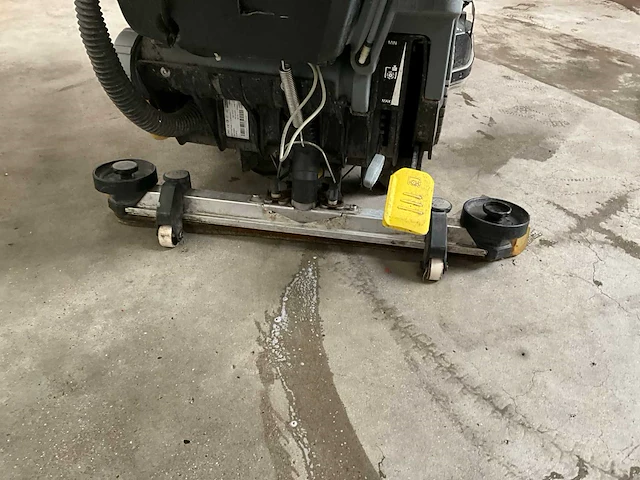 2013 kärcher b60w schrobzuigmachine - afbeelding 13 van  22