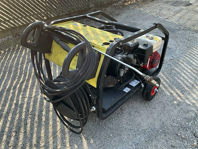 2013 kärcher hds801b hogedrukreiniger warm water benzine motor - afbeelding 1 van  11