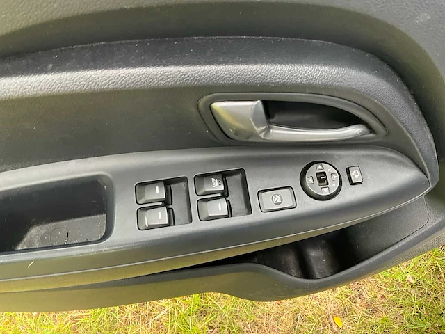 2013 kia new rio personenauto - afbeelding 8 van  31