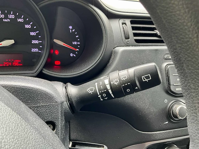2013 kia new rio personenauto - afbeelding 9 van  31