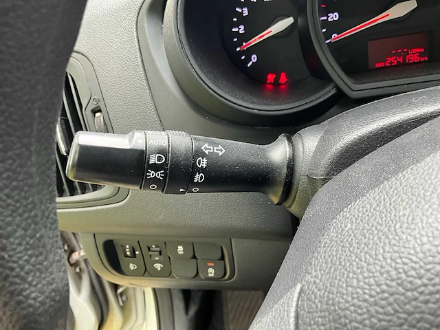 2013 kia new rio personenauto - afbeelding 10 van  31