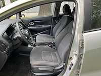 2013 kia new rio personenauto - afbeelding 2 van  31