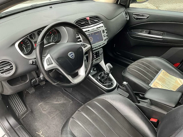 2013 lancia delta - afbeelding 4 van  33