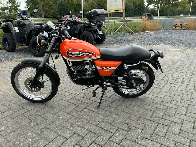2013 mash seventy - afbeelding 8 van  15