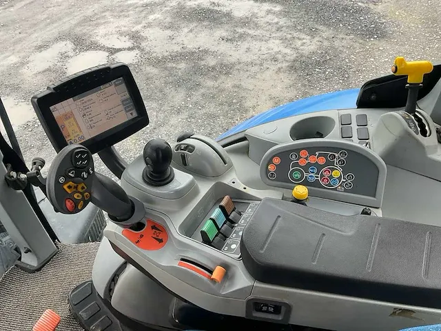 2013 new holland t7.210 autocommand vierwielaangedreven landbouwtractor - afbeelding 4 van  31