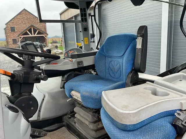 2013 new holland t7.210 autocommand vierwielaangedreven landbouwtractor - afbeelding 30 van  31