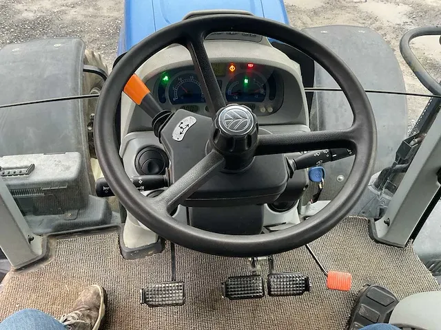 2013 new holland t7.210 autocommand vierwielaangedreven landbouwtractor - afbeelding 31 van  31