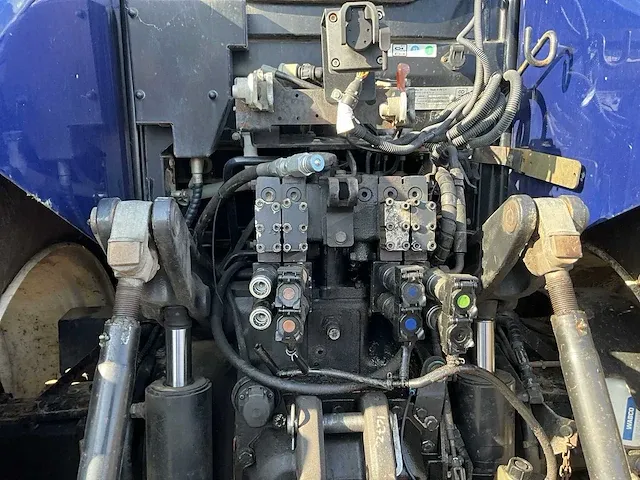 2013 new holland t7.270 vierwielaangedreven landbouwtractor - afbeelding 22 van  40