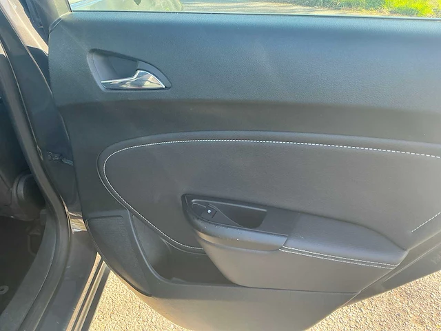 2013 opel astra notchback - afbeelding 19 van  51