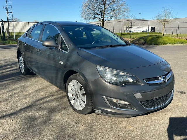 2013 opel astra notchback - afbeelding 23 van  51