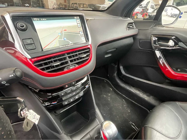 2013 peugeot 208 gti 1.6 thp 200 auto - afbeelding 7 van  28
