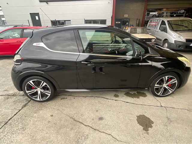 2013 peugeot 208 gti 1.6 thp 200 auto - afbeelding 25 van  28