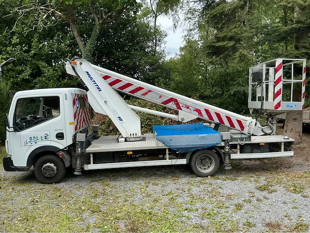 2013 renault maxity vrachtwagen met hoogwerker 18m - afbeelding 12 van  36