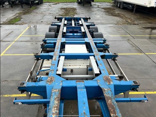 2013 renders polyvalent containerchassis - carrier koelmotor - afbeelding 2 van  12