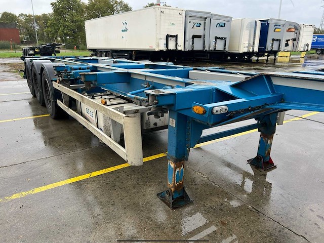 2013 renders polyvalent containerchassis - carrier koelmotor - afbeelding 5 van  12